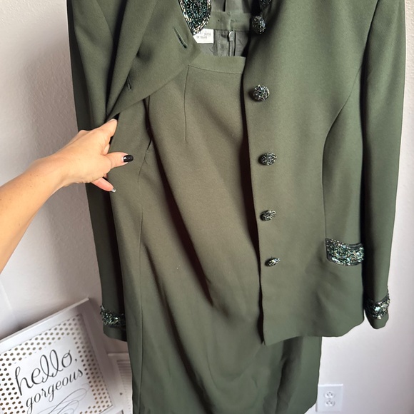 John Meyer Of Norwich Elegant Set of 2Pc Beaded Jacked Skirt Suit  Sz 8 - Picture 7 of 14